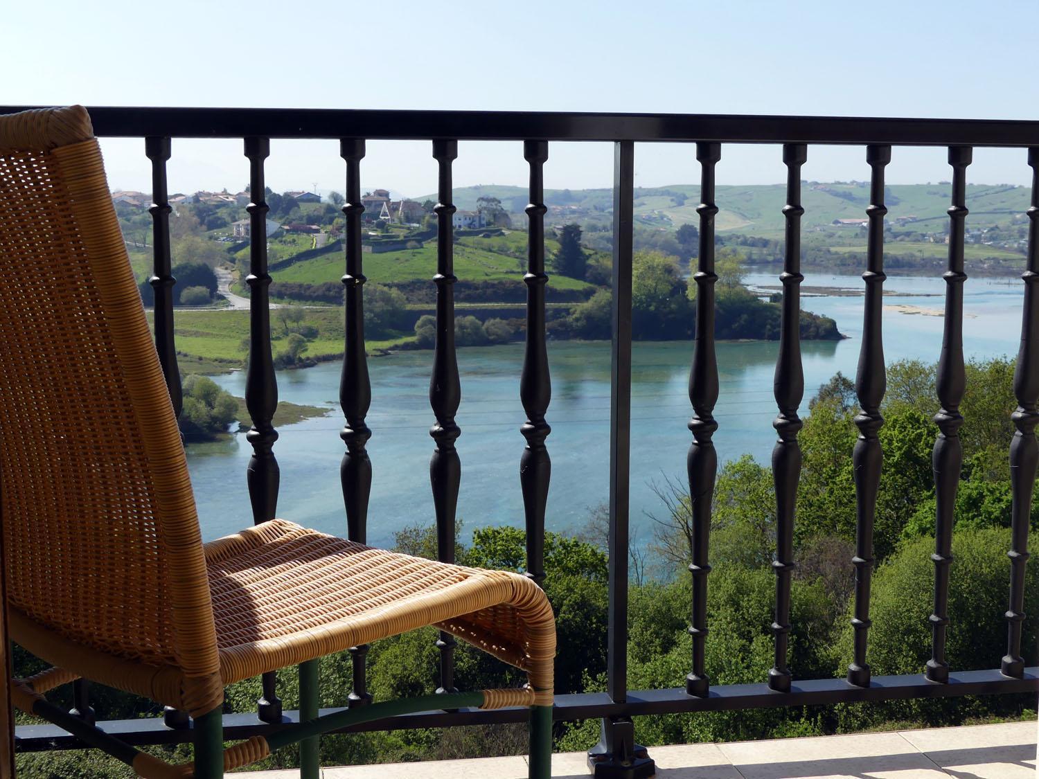 El Mirador De Trasvia Comillas Luaran gambar