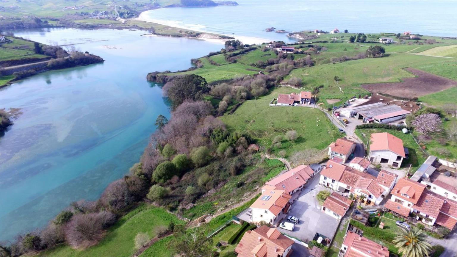 El Mirador De Trasvia Comillas Luaran gambar